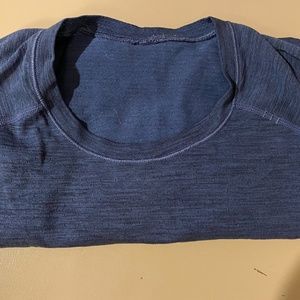 Men's lightweight work out t-shirt